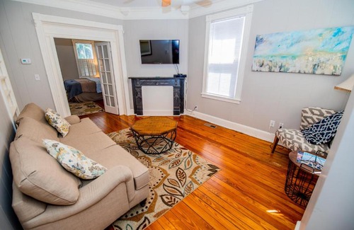 Historic District Apartamento | Downtown Annapolis King George 1st Floor Hideaway