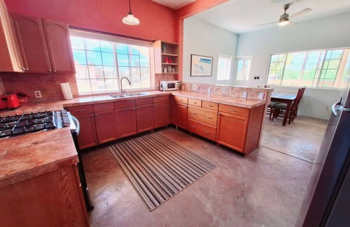 Los Barriles Apartamento | Downtown Aparment Steps To The Beach 2