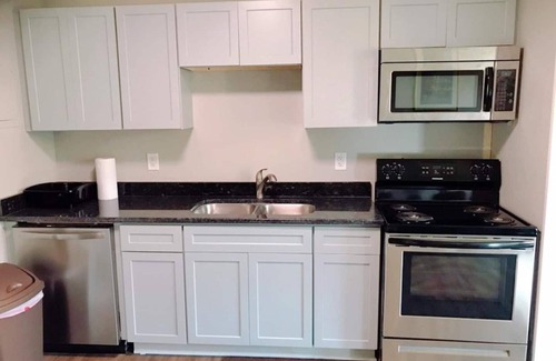 Greensboro Apartamento | Downtown Apartment conveniently located to all!