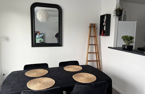 Viarmes Apartamento | Downtown apartment