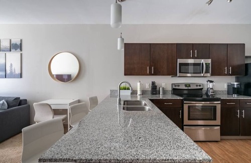 Uptown District Apartamento | Downtown Apt in the Heart of Columbus