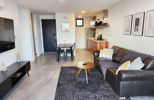 Avenida Revolucion Apartamento | Downtown Apt with Balcony City View, Gym & Lounge