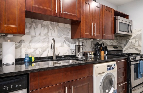 Old Fourth Ward Apartamento | City View Newly Renovated 3 Beds with Free Parking