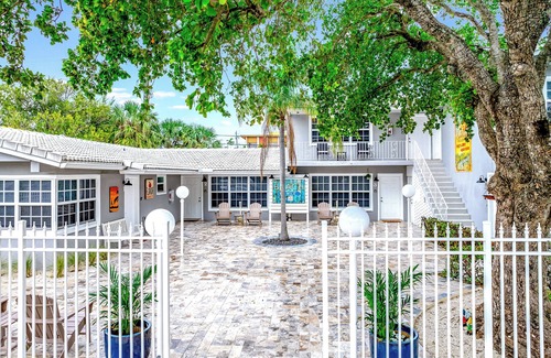 Coral Ridge Apartamento | Downtown Beach Studio Unit! Walk To Beach+Shops!