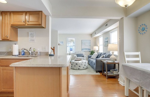Berlin Condominio | Downtown Berlin Condo ~ 10 Mi to Ocean City Beach!
