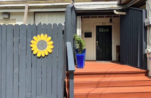 Black Mountain Casa | Downtown Black Mountain Escape