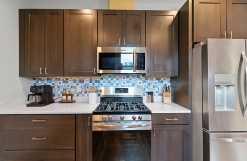 Black Mountain Casa | Downtown Black MTN loft w HotTub