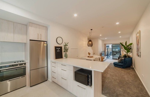 Christchurch City Centre Casa | Downtown Bliss - 4-BR Retreat Amidst the Cityscape