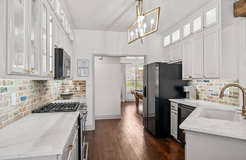Boerne Casa | Downtown Boerne Oasis - within walking distance from Main St. activities!