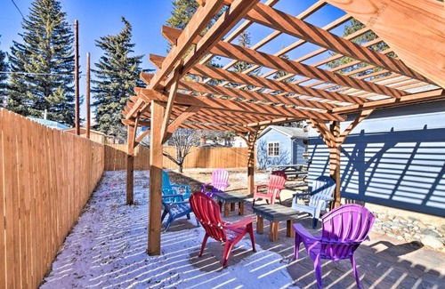 Buena Vista Casa | Downtown Buena Vista Cabin with Patio and Grill!