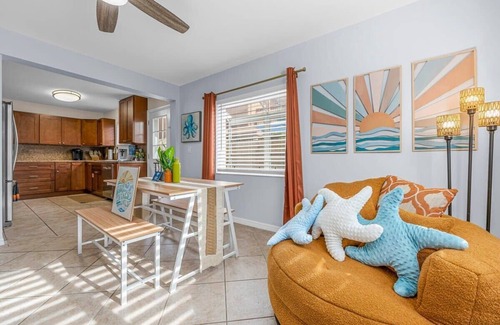Cocoa Beach Casa | Downtown Cocoa Beach Townhome- Walk to Everything!