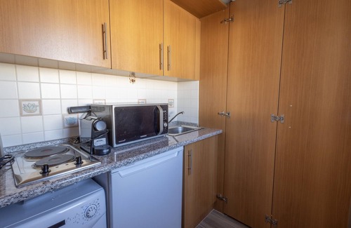 Plaka Apartamento | Downtown Cocoon with Roof Deck - Kidathineon small