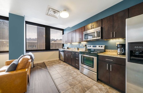 Downtown Pittsburgh Apartamento | Downtown Cozy Chic | Walk Everywhere | 24/7 Gym Terrace Roku