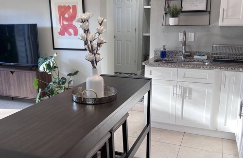 Lake Davis - Greenwood Apartamento | Downtown Cozy/Modern Studio