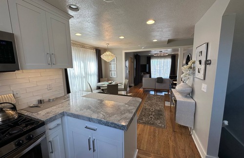 Downtown Salt Lake City Casa | Downtown Darling & Convention Center Home