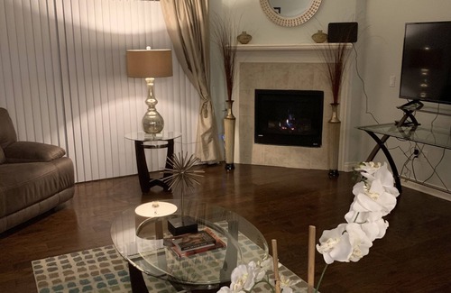 Detroit Casa | Downtown Detroit hideaway