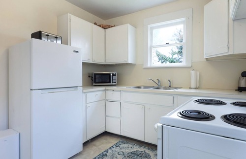 Hood River Casa | Downtown, Dog Friendly, Hood River Cottage, Great location!