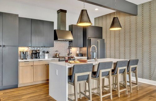 Edgehill Cabaña | Downtown Dolly - Heart of Gulch - Rooftop Hot Tub