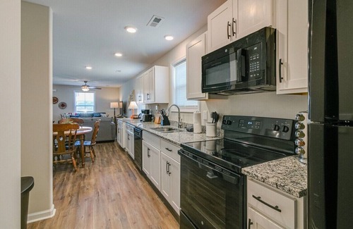 Clarksville Casa | Downtown Duo on Franklin (1010 Franklin St)