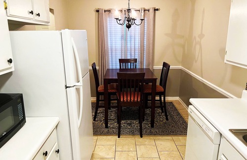 Columbia Casa | Downtown Family Home - Minutes to WB Stadium, Vista, 5 Points