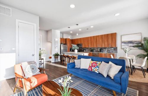 Fort Worth Apartamento | Downtown Fort Worth Luxe Retreat, Pool, Gym and Free Parking