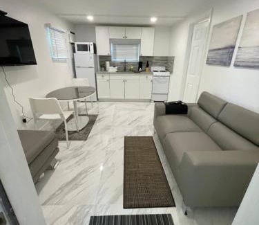 Sailboat Bend Apartamento | Downtown FTL apartments on the River
