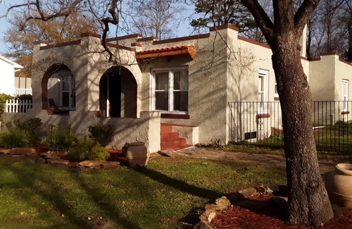 Valdese Casa | Downtown Garcia, a Spanish bungalow convenient to Morganton, Hickory, Lenior