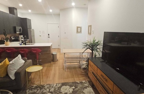 Downtown Halifax Apartamento | Downtown Gem, Perfect for Families & Groups, AC