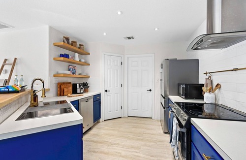 Georgetown Casa | Downtown Georgetown Retreat for the family or entertaining. Pet-Friendly!