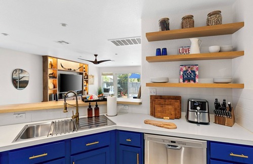 Georgetown Casa | Downtown Georgetown Retreat for the family or entertaining. Pet-Friendly!