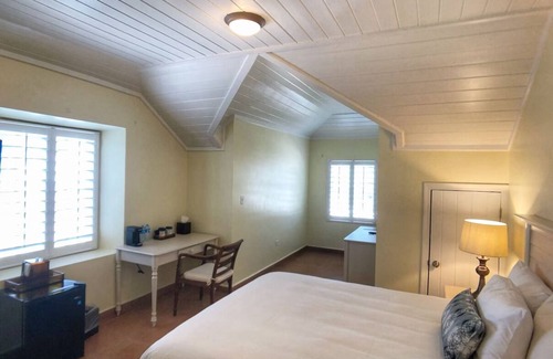 Christiansted Hotel | Downtown Getaway Near Dining, Shopping, and Christiansted’s Historic Fort