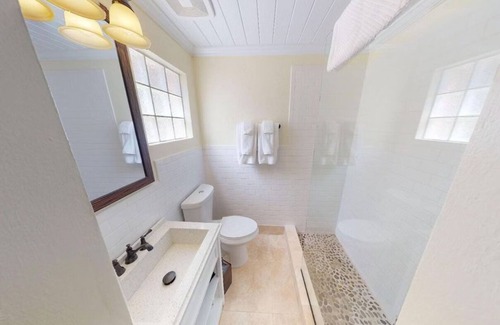Christiansted Hotel | Downtown Getaway Near Dining, Shopping, and Christiansted’s Historic Fort