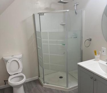 Buffalo Apartamento | Downtown Golden Stairs