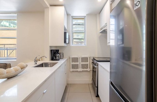 Quartier des Spectacles Apartamento | Downtown Hideaway | Peaceful & Trendy 1BR