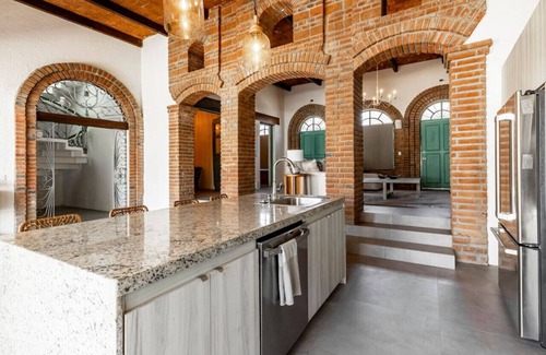 Downtown San Jose del Cabo Casa | Downtown Historic Home! - Starlink Wifi - Pool