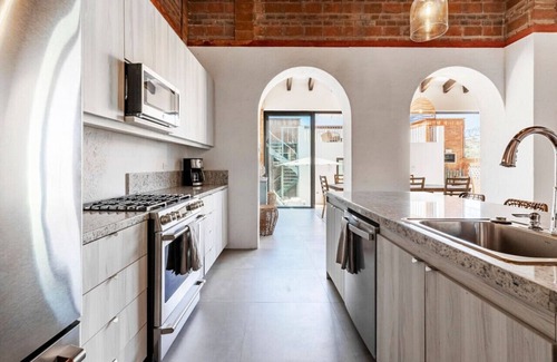 Downtown San Jose del Cabo Casa | Downtown Historic Home! - Starlink Wifi - Pool