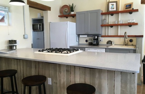Tyrone Casa | Downtown Historic Adobe