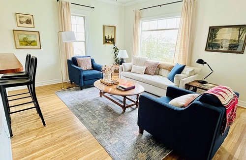 Moscow Casa | Downtown Historic Home. One block to downtown, cozy gathering place!