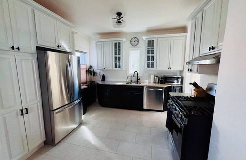 Harrison Casa | 🌇DoWnToWn HoUsE🏡 / 3min WALK to TrainSTATION & facilities / Clean-Spacious-Quiet