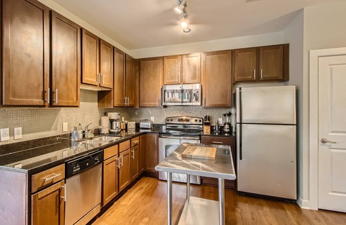 The Gulch Condominio | Downtown in the Gulch - 2bed/2bath - Stay like you live here!