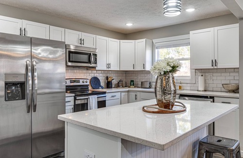 Fountain Square Cabaña | Downtown Indianapolis Home ~ 3 Mi to Canal Walk!