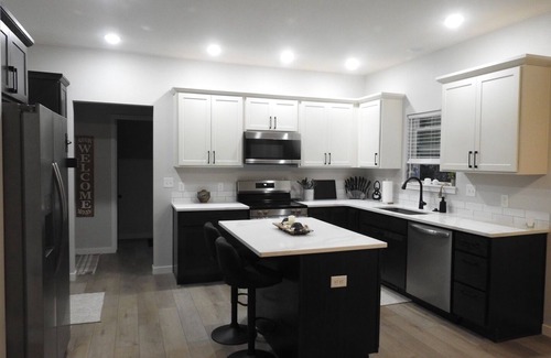 Mann Casa | Downtown Iowa City - Brand New Luxury Stay