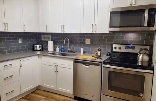 Downtown Apartamento | Downtown/King Bed/Pool/Gym/Parking/Long Term Disc