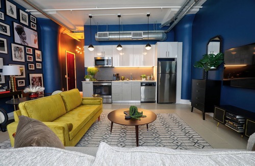 Historic Core Condominio | Loft Rock & Roll en DTLA con Alberca y Estacionamiento Gratis