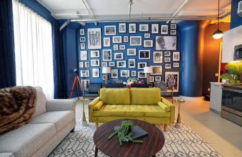 Historic Core Apartamento | Downtown LA's Most Requested Property, Sleeps 4 with Free Parking!
