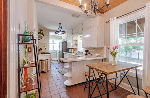 Lakeland Casa | Downtown Lakeland - Be our Guest at Casa Serenada! - Pet friendly