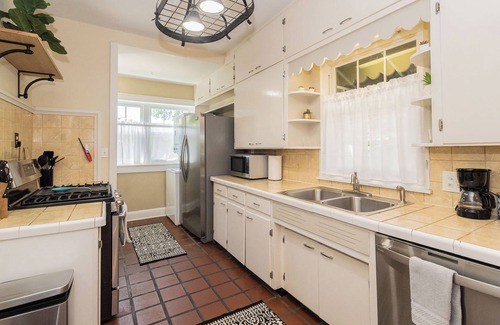 Lakeland Casa | Downtown Lakeland - Be our Guest at Casa Serenada! - Pet friendly