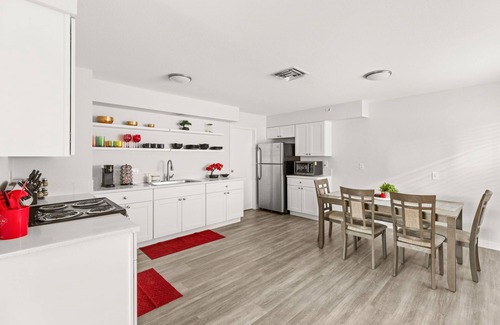 Downtown Las Vegas Apartamento | Downtown Las Vegas 7BR 4BA 11 Bed 3000 sf + Outdoor Space Fremont St Arts Dist