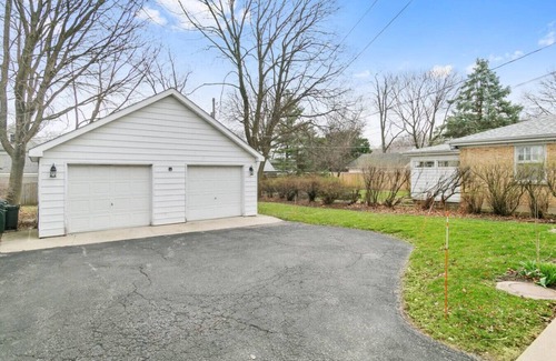 Libertyville Apartamento | Downtown Libertyville Duplex Near Naval Base!