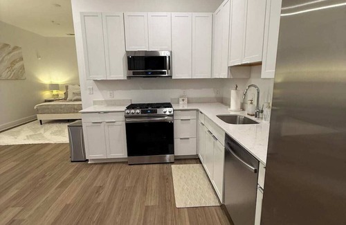 Five Points South Apartamento | Downtown Loft Walkable Regions Field, Resturaunts
